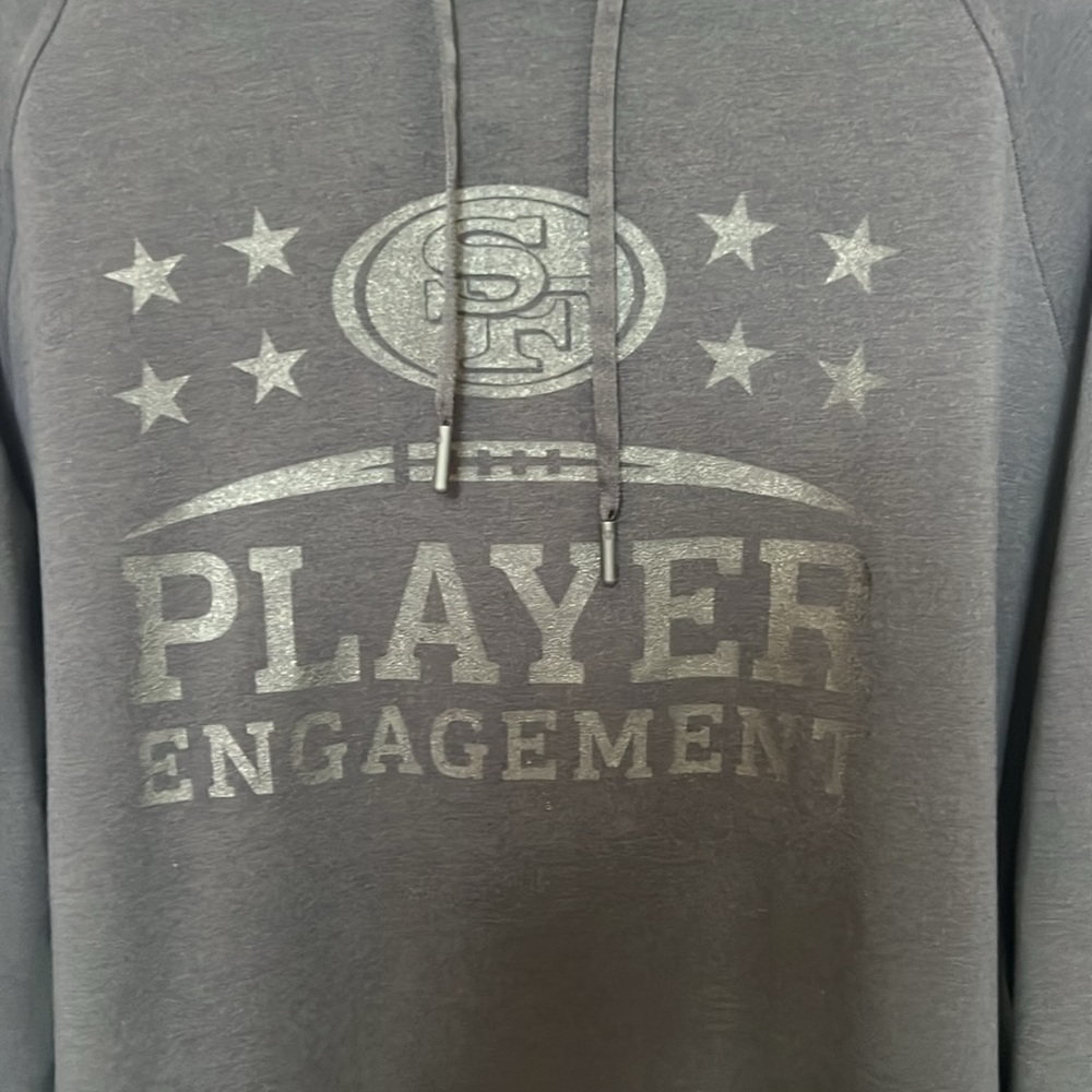 VGUC Lululemon x SF 49ers Team Issued Player Engagement Hoodie. Size XL